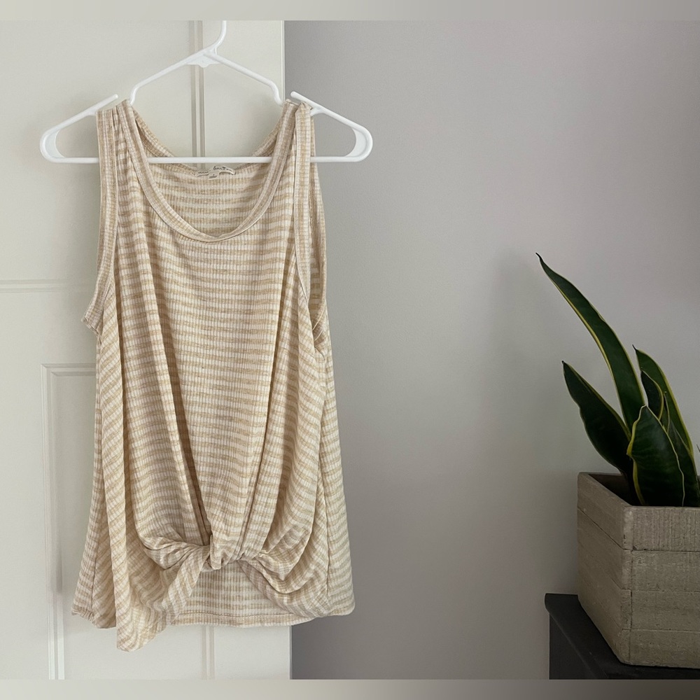 Levi’s Sleeveless Knot Top (Stitch Fix Item)